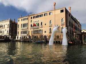 Venezia, chi mette le mani sulla laguna?